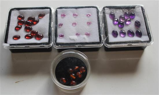 Collection of gem stones(-)